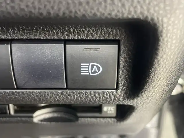 トヨタ ＲＡＶ４ X 群馬県 2020(令2)年 5.6万km アティチュードブラックマイカ 純正ナビ　フルセグＴＶ　バックカメラ　衝突被害軽減ブレーキ　レーンアシスト　アダプティブクルーズコントロール　オートハイビーム　ＬＥＤヘッドライト　バックフォグ　ビルトインＥＴＣ　スマートキー　禁煙車