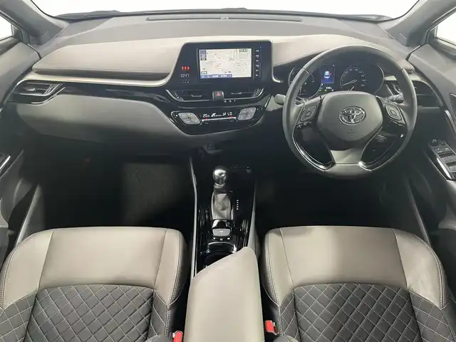 トヨタ Ｃ－ＨＲ G 大阪府 2022(令4)年 1.4万km プラチナホワイトパールマイカ TRDエアロ/19incAW 純正ナビTV バックカメラ レーダークルコン 衝突軽減ブレーキ レーンアシスト オートハイビーム ブラインドSM ハーフレザー シートヒーター スマートキー プッシュスタート ドライブレコーダー