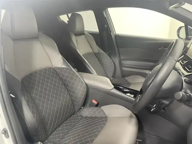 トヨタ Ｃ－ＨＲ G 大阪府 2022(令4)年 1.4万km プラチナホワイトパールマイカ TRDエアロ/19incAW 純正ナビTV バックカメラ レーダークルコン 衝突軽減ブレーキ レーンアシスト オートハイビーム ブラインドSM ハーフレザー シートヒーター スマートキー プッシュスタート ドライブレコーダー