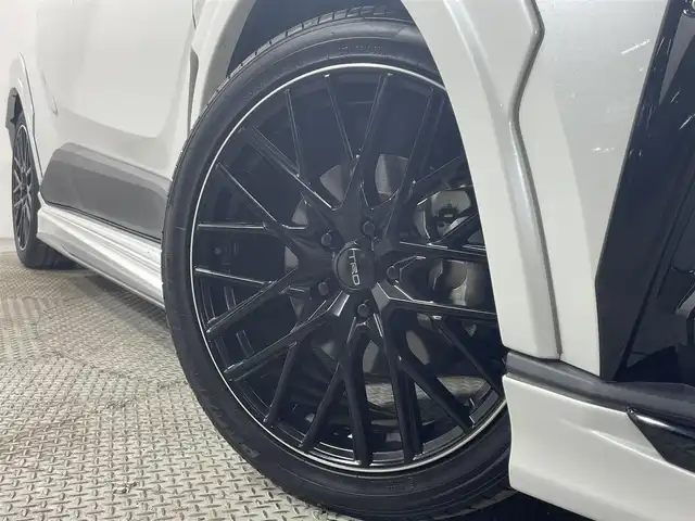 トヨタ Ｃ－ＨＲ G 大阪府 2022(令4)年 1.4万km プラチナホワイトパールマイカ TRDエアロ/19incAW 純正ナビTV バックカメラ レーダークルコン 衝突軽減ブレーキ レーンアシスト オートハイビーム ブラインドSM ハーフレザー シートヒーター スマートキー プッシュスタート ドライブレコーダー