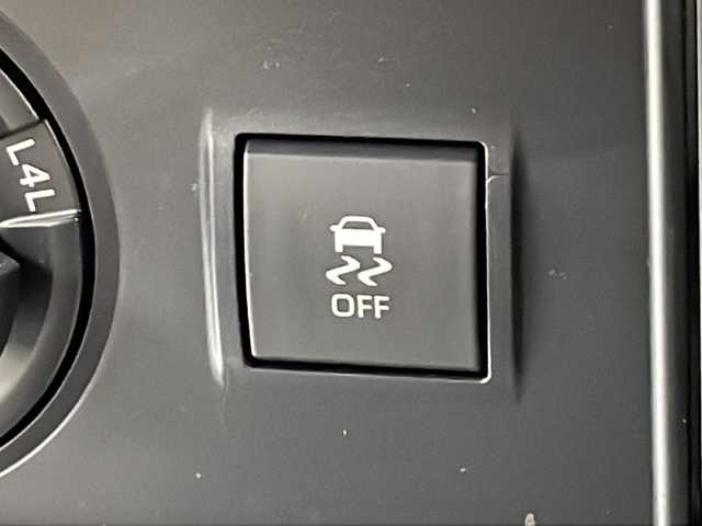 トヨタ ランドクルーザー プラド TX 兵庫県 2018(平30)年 5万km プレシャスホワイトパール ・純正ナビ&TV&SD&BT&CD&DVD/・ウッドコンビステアリング/・バックカメラ/・純正ドライブレコーダー/・スマートキー/・トヨタセーフティセンス/・プリクラッシュセーフティ/・レーンディパーチャーアラート/・クルーズコントロール/・オートマチックハイビーム/・クリアランスソナー/・ヘッドライトウォッシャー/・ビルトインETC /・カーテンエアバック/・LEDライト/・LEDフォグランプ/・純正フロアマット