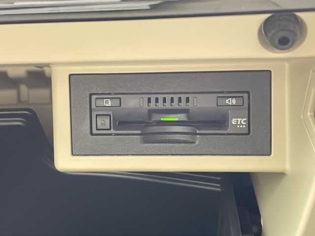 トヨタ ランドクルーザー プラド TX 兵庫県 2018(平30)年 5万km プレシャスホワイトパール ・純正ナビ&TV&SD&BT&CD&DVD/・ウッドコンビステアリング/・バックカメラ/・純正ドライブレコーダー/・スマートキー/・トヨタセーフティセンス/・プリクラッシュセーフティ/・レーンディパーチャーアラート/・クルーズコントロール/・オートマチックハイビーム/・クリアランスソナー/・ヘッドライトウォッシャー/・ビルトインETC /・カーテンエアバック/・LEDライト/・LEDフォグランプ/・純正フロアマット