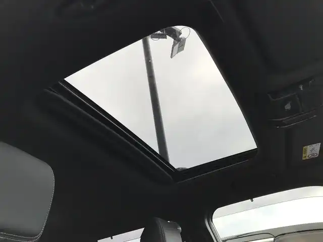 トヨタ ランドクルーザー ２５０ VX 鳥取県 2024(令6)年 0.2万km プラチナホワイトパールマイカ 純正12.3インチディスプレイオーディオ/（フルセグ/BT/HDMI/Miracast）/パノラミックビューモニター/デジタルインナーミラー・ETC2．0/サンルーフ/トヨタセーフティセンス/ブラインドスポットモニター/レーンキープアシスト/クリアランスソナー/レーダークルーズコントロール/前席シートヒーター/エアシート/運転席パワーシート/LEDヘットライト/フォグライト/純正18インチアルミホイール/プッシュエンジンスタート/スマートキー/フロアマット/ドアバイザー