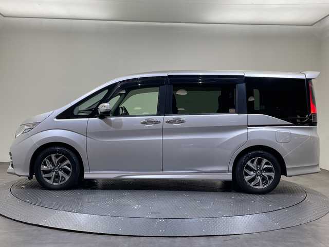 ホンダ ステップワゴン スパーダ ホンダセンシング 愛媛県 2016(平28)年 8.2万km スーパープラチナメタリック 純正ナビ/(Bluetooth/フルセグ/USB)/バックカメラ/レーダークルーズコントロール/衝突被害軽減ブレーキ/レーンキープアシスト/両側電動スライドドア/ETC/LEDヘッドライト/オートライト/純正18インチアルミ/純正フロアマット/盗難防止装置/保証書/取扱説明書