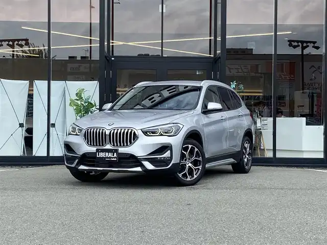 ＢＭＷ Ｘ１ 福岡県 2020(令2)年 5.4万km シルバー ・1オーナー/・アダプティブクルーズコントロール/・純正ナビ/USB/BT/・バックカメラ/・レザーシート/シートヒーター/・ドライブレコーダー/・フルセグ/・ETC/・純正18AW/・LEDライト
