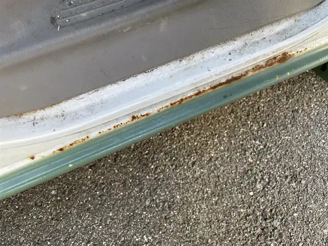 スズキ エブリイ PA 大阪府 2011(平23)年 14.5万km 緑Ⅱ (株)IDOMが運営する【じしゃロン東大阪店】の自社ローン対象車両になります。こちらは現金ご利用時の価格です。自社ローンご希望の方は別途その旨お申付け下さい。/フレンチバス仕様/異色全塗装車/ハイルーフ/社外メモリーナビ【AVIC-RZ03】/フルセグテレビ/ETC/社外キーレス/革調シートカバー/純正ゴムマット/社外フロアマット/ウッド調社外ハンドル/ドアバイザー