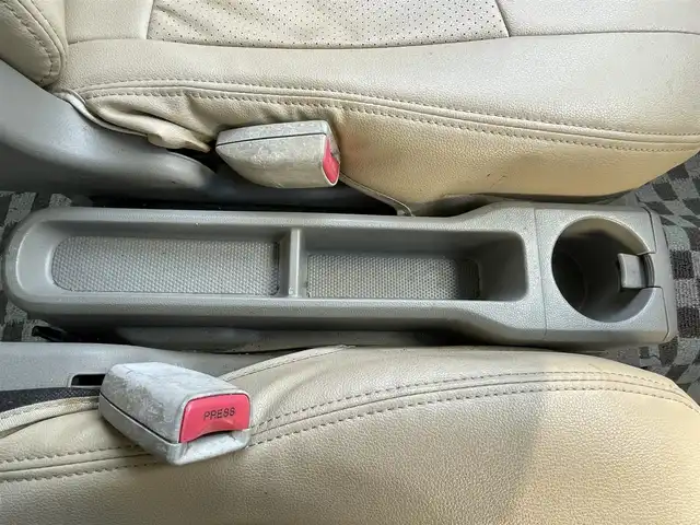 スズキ エブリイ PA 大阪府 2011(平23)年 14.5万km 緑Ⅱ (株)IDOMが運営する【じしゃロン東大阪店】の自社ローン対象車両になります。こちらは現金ご利用時の価格です。自社ローンご希望の方は別途その旨お申付け下さい。/フレンチバス仕様/異色全塗装車/ハイルーフ/社外メモリーナビ【AVIC-RZ03】/フルセグテレビ/ETC/社外キーレス/革調シートカバー/純正ゴムマット/社外フロアマット/ウッド調社外ハンドル/ドアバイザー