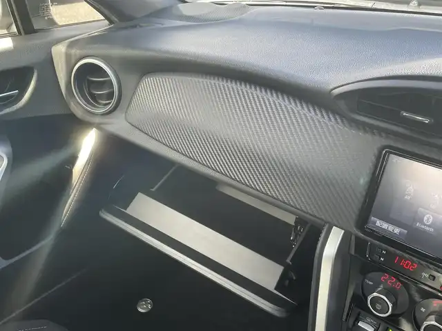 トヨタ ８６ GT 群馬県 2018(平30)年 5.7万km クリスタルホワイトパール 純正メモリナビゲーション/（CD/DVD/SD/BT/フルセグTV）/バックカメラ/ETC/クルーズコントロール/ステアリングスイッチ/プッシュスタート/LEDヘッドライト/フォグライト/オートライト/電格ミラー/ドアバイザー/純正フロアマット/純正17インチアルミホイール