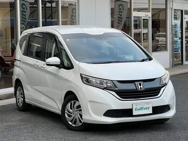 ホンダ フリード＋ G 山口県 2017(平29)年 3.6万km ホワイトオーキッドパール 純正メモリーナビ/フルセグTV/バックカメラ/両側パワースライドドア /オートライト/ウィンカーミラー/純正フロアマット/純正ドアバイザー/純正LEDヘッドライト/エンジンプッシュスタート/ビルトインETC