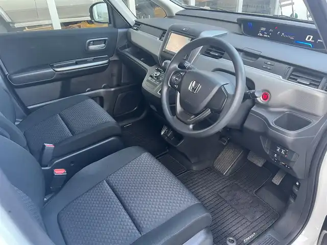 ホンダ フリード＋ G 山口県 2017(平29)年 3.6万km ホワイトオーキッドパール 純正メモリーナビ/フルセグTV/バックカメラ/両側パワースライドドア /オートライト/ウィンカーミラー/純正フロアマット/純正ドアバイザー/純正LEDヘッドライト/エンジンプッシュスタート/ビルトインETC