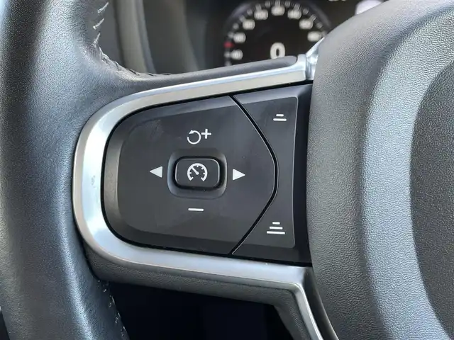 ボルボ Ｖ６０ T5 インスクリプション 東京都 2018(平30)年 2.5万km ワイン 純正ナビ/360°カメラ/レザーシート/ETC2.0/衝突軽減ブレーキ/アダプティブクルーズコントロール/純正17インチアルミホイール/フルセグTV/ドライブレコーダー/シートヒーター/スマートキー/プッシュスタート