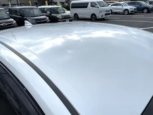 トヨタ プリウス A プレミアム　ツーリングセレ 鳥取県 2016(平28)年 5万km ホワイトパールクリスタルシャイン アルパイン９型ナビ／フルセグ／ＤＶＤ／ＣＤ／ＢＴ/バックカメラ/トヨタセーフテセンス/レーダークルーズコントロール/レーンキープアシスト/ヘットアップディスプレイ・ＢＳＭ/黒レザーシート/前席シートヒーター/運転席パワーシート/LEDヘットライト/LEDフォグランプ/純正１７インチアルミホイール/純正OPブラックホイールキャップ/プッシュスタート/フロアマット/ドアバイザー