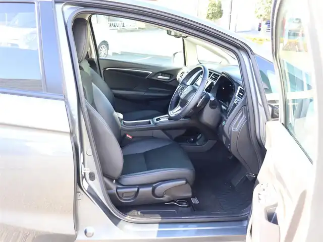 ホンダ シャトル ハイブリッド X ホンダセンシング 神奈川県 2021(令3)年 1.5万km シャイニンググレーM 純正メモリナビ/バックカメラ/Bluetooth/ナビ連動ドラレコ（前後）/アダプティブクルーズコントロール/ステアリングスイッチ/パドルシフト/プッシュスタート/ETC（ビルトイン）/USBジャック/LEDヘッドライト/シートヒーター（運転席、助手席）/保証書/スペアスマートキー