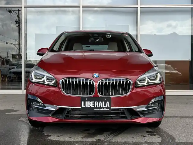 ＢＭＷ ２１８ｄ アクティブツアラー ラグジュアリー 岐阜県 2019(令1)年 4.8万km ワイン プラスパッケージ/　ITSスポット対応DSRC車載器/　（ルームミラー内蔵、ETC機能付）/　LEDフロントフォグランプ/　オートマチックエアコンディショナー/ドライビング・アシスト/　車線逸脱警告システム/　前車接近警告機能/　衝突回避被害軽減ブレーキ/リヤビューカメラ（予想進路表示機能付）/LEDヘッドライト/電動フロントシート運転席助手席/フロントシートヒーティング