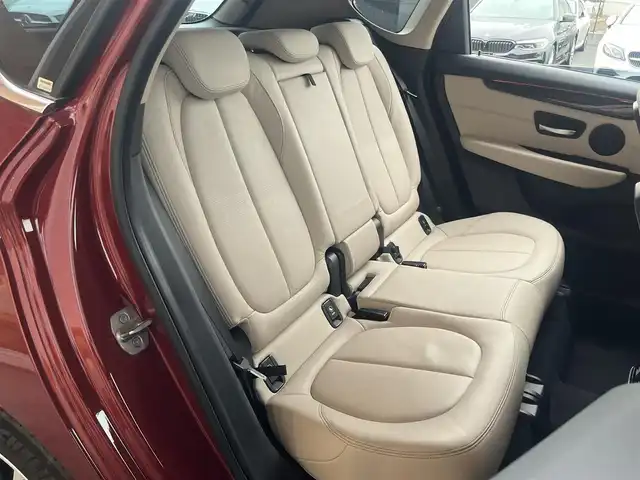 ＢＭＷ ２１８ｄ アクティブツアラー ラグジュアリー 岐阜県 2019(令1)年 4.8万km ワイン プラスパッケージ/　ITSスポット対応DSRC車載器/　（ルームミラー内蔵、ETC機能付）/　LEDフロントフォグランプ/　オートマチックエアコンディショナー/ドライビング・アシスト/　車線逸脱警告システム/　前車接近警告機能/　衝突回避被害軽減ブレーキ/リヤビューカメラ（予想進路表示機能付）/LEDヘッドライト/電動フロントシート運転席助手席/フロントシートヒーティング