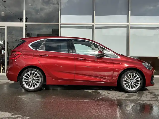 ＢＭＷ ２１８ｄ アクティブツアラー ラグジュアリー 岐阜県 2019(令1)年 4.8万km ワイン プラスパッケージ/　ITSスポット対応DSRC車載器/　（ルームミラー内蔵、ETC機能付）/　LEDフロントフォグランプ/　オートマチックエアコンディショナー/ドライビング・アシスト/　車線逸脱警告システム/　前車接近警告機能/　衝突回避被害軽減ブレーキ/リヤビューカメラ（予想進路表示機能付）/LEDヘッドライト/電動フロントシート運転席助手席/フロントシートヒーティング