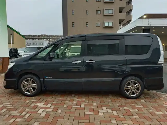 日産 セレナ HWS S HV Vセレ +Sefty Aセーフ 新潟県 2015(平27)年 10.7万km ダイヤモンドブラック (株)IDOMが運営する【じしゃロン新潟店】の自社ローン専用車両になります。/こちらは現金またはオートローンご利用時の価格です。自社ローンご希望の方は別途その旨お申付け下さい/純正SDナビ/FM/AM/CD/DVD/フルセグTV視聴可能/Bluetooth/AUX接続可能/全方位カメラ/ETC/純正フリップダウンモニター/プッシュスタート/両側パワースライドドア/エマージェンシーブレーキ/レーンキープアシスト/横滑り防止装置/電動格納ウィンカーミラー/前後コーナーセンサー/純正フロアマット/スマートキー/取扱説明書