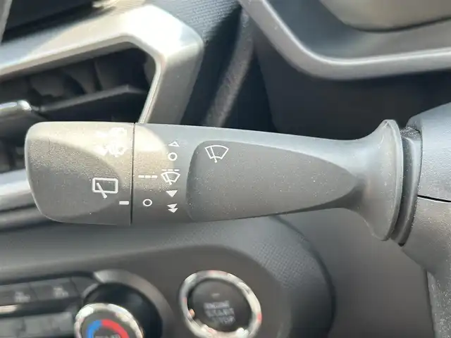 トヨタ ライズ Z 和歌山県 2024(令6)年 0.7万km ナチュラルベージュマイカM ディスプレイオーディオ/AppleCarPlay/AndroidAuto/フルセグTV/全方位カメラ/衝突被害軽減ブレーキ/ブラインドスポットモニター/レーンキープアシスト/レーダークルーズコントロール/横滑り防止/オートライト/前後コーナーセンサー/前後ドラレコ/ビルトインETC/前席シートヒーター/ステアリングリモコン/ドアバイザー/LEDヘッドライト/フロントフォグランプ/リアフォグランプ/プッシュスタート