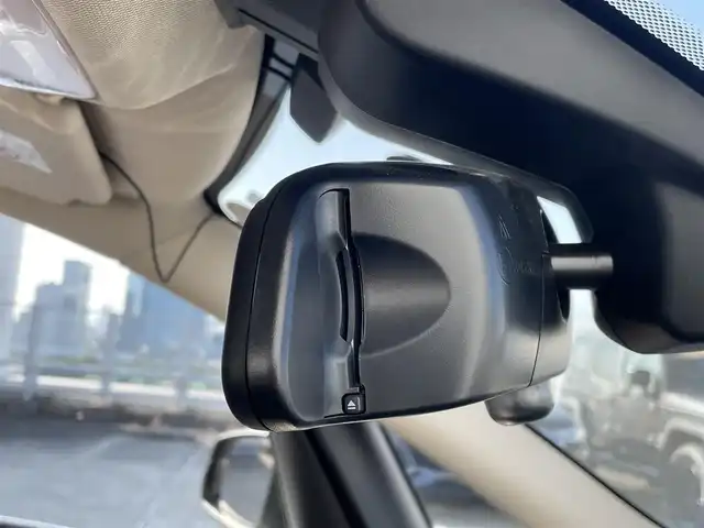 ＢＭＷ ２１８ｄ アクティブツアラー ラグジュアリー 東京都 2018(平30)年 3.9万km 黒 純正ナビ/バックモニター/CD/DVD再生/Bluetooth接続/AM/FM/ワンオーナー/ドライビングアシスト/LEDヘッドランプ/クローム枠付クローム縦12本フロントグリル/開口部台形フロントバンパー/クローム加飾付フロントフォグランプ/クロームサイドウインドウモール/リアスポイラー/クローム加飾付ボディ同色リアバンパー/シングルマフラー/205/60R16タイヤ/16インチ5本トリプルスポークアルミホイール/ファインラインストリーム木目調インパネ加飾/左右独立温度調整機能付オートエアコン/クロームU字型加飾付革巻きステアリングホイール/本革シート/パワーシート(D席/N席)/シートヒーター(D席/N席)/グレールーフライニング/HDDナビゲーション(8.8インチワイドディスプレイ)/6スピーカー/ルームミラー内蔵ETC/コネクテッドドライブスタンダード