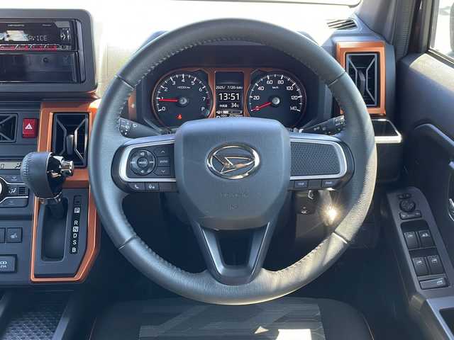 ダイハツ タフト G 新潟県 2023(令5)年 2.1万km ブラックマイカメタリック CD/USB/AUX/BT/ETC/サンルーフ/衝突被害軽減ブレーキ/コーナーセンサー/シートヒーター /ステアリングスイッチ/スマートキー/プッシュスタート/LEDヘッドライト/オートライト/オートハイビーム/フォグランプ/純正15インチアルミホイール