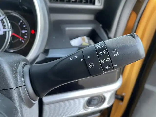 スズキ スペーシア カスタム HYBRID XS 石川県 2018(平30)年 5.9万km アクティブイエロー/ブラック2トーンルーフ 純正8型ナビ/フルセグTV/バックカメラ/LEDヘッドライト/ドライブレコーダー/両側パワースライドドア/スマートキー/プッシュスタート/電動ミラー/ハーフレザーシート/ベンチシート/オートライト/コーナーセンサー/衝突軽減ブレーキ