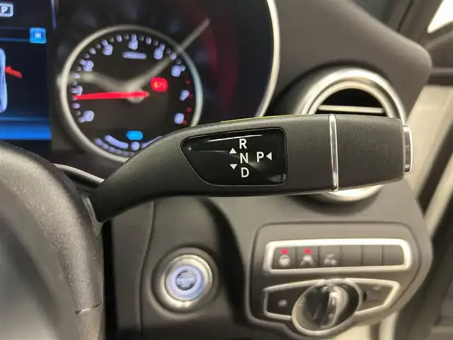 メルセデス・ベンツ Ｃ２００ アバンギャルド AMGライン 岡山県 2019(令1)年 1.8万km ポーラホワイト 純正ナビ/Rカメラ/ドラレコ/レーダーセーフティーパッケージ/Bluetooth/USB/フルセグTV/ESP/道路標識アシスト/アクティブブレーキアシスト/アテンションアシスト/レーンチェンジアシスト/ブラインドスポットアシスト/ETC/アンビエントライト/インテリジェントライトシステム/ロケイターライティング/イージーエントリー/ダイナミックセレクト