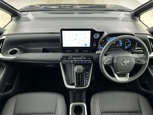 トヨタ ノア ハイブリッド S－Z 愛知県 2022(令4)年 3.9万km アティチュードブラックマイカ 禁煙車/純正10.5インチナビ/（CD/DVD/フルセグTV/Bluetooth/USB)/バックカメラ/純正フリップダウンモニター/AC100V電源/トヨタセーフティセンス/・プリクラッシュセーフティ/・レーントレーシングアシスト/・レーダークルーズコントロール/・アダプティブハイビームシステム/・ロードサインアシスト/・プロアクティブドライビングアシスト/・発進遅れ告知機能/・フロントクロストラフィックアラート/・レーンチェンジアシスト/ETC２．０/ドライブレコーダー/オットマン/ハーフレザーシート/前席シートヒーター/両側パワースライドドア/純正17インチアルミホイール/スマートキー/プッシュスタート/LEDヘッドライト/純正フロアマット