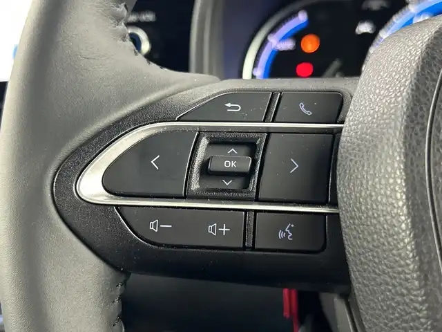 トヨタ ノア ハイブリッド S－Z 愛知県 2022(令4)年 3.9万km アティチュードブラックマイカ 禁煙車/純正10.5インチナビ/（CD/DVD/フルセグTV/Bluetooth/USB)/バックカメラ/純正フリップダウンモニター/AC100V電源/トヨタセーフティセンス/・プリクラッシュセーフティ/・レーントレーシングアシスト/・レーダークルーズコントロール/・アダプティブハイビームシステム/・ロードサインアシスト/・プロアクティブドライビングアシスト/・発進遅れ告知機能/・フロントクロストラフィックアラート/・レーンチェンジアシスト/ETC２．０/ドライブレコーダー/オットマン/ハーフレザーシート/前席シートヒーター/両側パワースライドドア/純正17インチアルミホイール/スマートキー/プッシュスタート/LEDヘッドライト/純正フロアマット