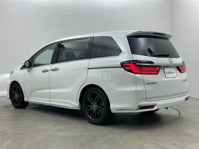 ホンダ オデッセイ アブソルート EX 埼玉県 2020(令2)年 3.1万km プラチナホワイトパール 純正１０インチナビ　マルチビューカメラ　ＢＳＭ　黒レザーシート　ビルトインＥＴＣ２．０　前後ドライブレコーダー　ホンダセンシング　アダクティブクルーズコントロール　シートヒーター　オートライト　ＬＥＤ