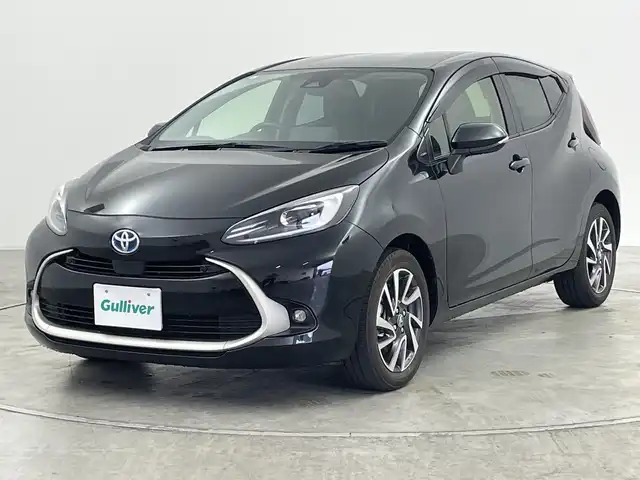 トヨタ アクア Z 群馬県 2021(令3)年 4.4万km ブラックマイカ ディスプレイオーディオ/Bluetooth/オートライト/LEDヘッドライト/バックカメラ/レーダークルーズコントロール/革巻きステアリング/AC100V/nanoeX/電動格納ミラー/プッシュスタート/スマートキー/純正フロアマット/純正ドアバイザー/前後クリアランスソナー/オートマチックハイビーム/衝突被害軽減システム