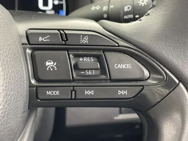 トヨタ アクア Z 群馬県 2021(令3)年 4.4万km ブラックマイカ ディスプレイオーディオ/Bluetooth/オートライト/LEDヘッドライト/バックカメラ/レーダークルーズコントロール/革巻きステアリング/AC100V/nanoeX/電動格納ミラー/プッシュスタート/スマートキー/純正フロアマット/純正ドアバイザー/前後クリアランスソナー/オートマチックハイビーム/衝突被害軽減システム