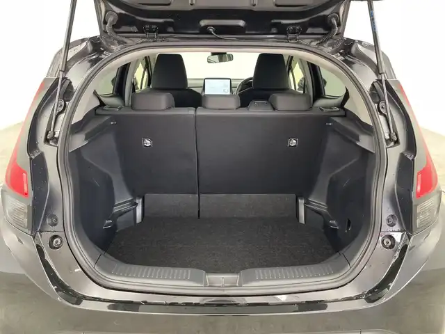トヨタ アクア Z 群馬県 2021(令3)年 4.4万km ブラックマイカ ディスプレイオーディオ/Bluetooth/オートライト/LEDヘッドライト/バックカメラ/レーダークルーズコントロール/革巻きステアリング/AC100V/nanoeX/電動格納ミラー/プッシュスタート/スマートキー/純正フロアマット/純正ドアバイザー/前後クリアランスソナー/オートマチックハイビーム/衝突被害軽減システム