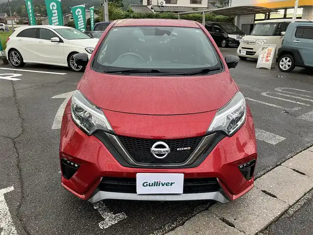 日産 ノート e－パワー ニスモ 広島県 2017(平29)年 8.7万km ガーネットレッド エマージェンシーブレーキ/純正ディーラーナビ/アラウンドビューモニター/デジタルインナーミラー/LEDオートライト/フルセグTV/Bluetooth/nismo専用シート/インテリキー/新車保証書/取扱説明書/スペアキー