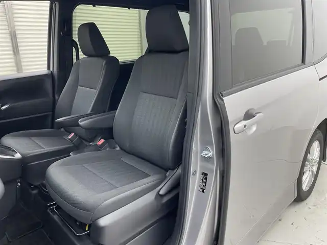 トヨタ ノア ハイブリッド S－G 茨城県 2023(令5)年 4.3万km メタルストリームM 純正ナビ/・バックカメラ/・フルセグテレビ/・Bluetooth接続/・USB入力端子/ETC/ドライブレコーダー/両側パワースライドドア/コーナーセンサー/ABS/レーンアシストキープ/横滑り防止装置/盗難防止装置/LEDヘッドライト/・オートライト/・オートマティックハイビーム