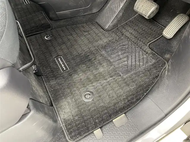 トヨタ ノア ハイブリッド S－G 茨城県 2023(令5)年 4.3万km メタルストリームM 純正ナビ/・バックカメラ/・フルセグテレビ/・Bluetooth接続/・USB入力端子/ETC/ドライブレコーダー/両側パワースライドドア/コーナーセンサー/ABS/レーンアシストキープ/横滑り防止装置/盗難防止装置/LEDヘッドライト/・オートライト/・オートマティックハイビーム