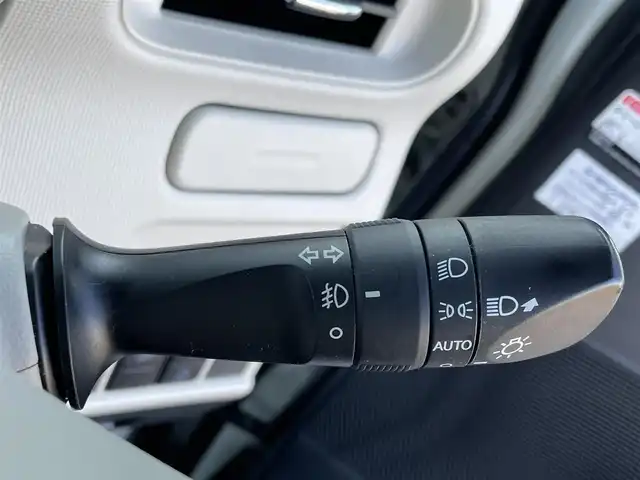 ダイハツ ムーヴ キャンバス G メイクアッフ SA Ⅱ 香川県 2016(平28)年 6.8万km パールホワイトⅢ/ファインミントメタリック 2トーン スマートアシストII/・衝突警報機能　/・衝突回避支援ブレーキ機能　/・誤発進抑制制御機能　/・車線逸脱警報機能/・先行車発進お知らせ機能/純正ＳＤナビ【NSZN-W67D】/(Bluetooth/)/フルセグTV/バックカメラ　/両側電動ドア　/ＬＥＤヘッドライト　/ＬＥＤフォグライト　/オートライト　/コーナーセンサー/純正フロアマット/スマートキー/スペアキー/プッシュスタート