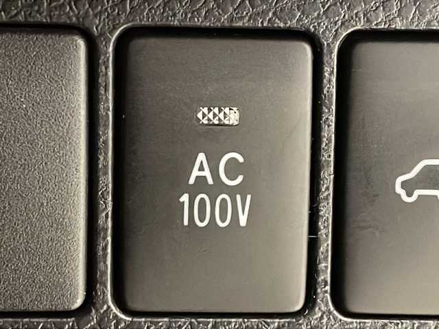 トヨタ ハリアー ハイブリッド プレミアム 福井県 2015(平27)年 8.1万km ホワイトパールクリスタルシャイン モデリスタエアロ/JLBサウンドシステム/純正8インチSDナビ/フルセグTV/BT/DVD/CD/SD/USB/AUX/バックカメラ/クルーズコントロール/プリクラッシュセーフティ/レーンキープアシスト/オートハイビーム/ETC/前後ドライブレコーダー/パワーバックドア/パワーシート/レザーシート/ウッドコンビステアリング/オートライト/LEDヘッドライト/クリスタルシフトノブ/純正シフトノブ車載/純正18インチアルミホイール/純正フロアマット/100V電源/MTモード付AT/プッシュスタート/スマートキー×2