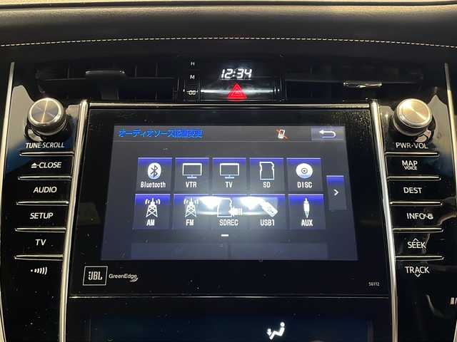 トヨタ ハリアー ハイブリッド プレミアム 福井県 2015(平27)年 8.1万km ホワイトパールクリスタルシャイン モデリスタエアロ/JLBサウンドシステム/純正8インチSDナビ/フルセグTV/BT/DVD/CD/SD/USB/AUX/バックカメラ/クルーズコントロール/プリクラッシュセーフティ/レーンキープアシスト/オートハイビーム/ETC/前後ドライブレコーダー/パワーバックドア/パワーシート/レザーシート/ウッドコンビステアリング/オートライト/LEDヘッドライト/クリスタルシフトノブ/純正シフトノブ車載/純正18インチアルミホイール/純正フロアマット/100V電源/MTモード付AT/プッシュスタート/スマートキー×2