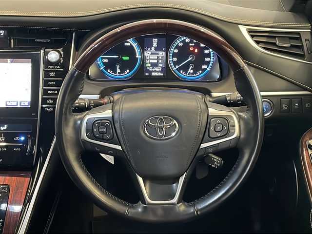 トヨタ ハリアー ハイブリッド プレミアム 福井県 2015(平27)年 8.1万km ホワイトパールクリスタルシャイン モデリスタエアロ/JLBサウンドシステム/純正8インチSDナビ/フルセグTV/BT/DVD/CD/SD/USB/AUX/バックカメラ/クルーズコントロール/プリクラッシュセーフティ/レーンキープアシスト/オートハイビーム/ETC/前後ドライブレコーダー/パワーバックドア/パワーシート/レザーシート/ウッドコンビステアリング/オートライト/LEDヘッドライト/クリスタルシフトノブ/純正シフトノブ車載/純正18インチアルミホイール/純正フロアマット/100V電源/MTモード付AT/プッシュスタート/スマートキー×2