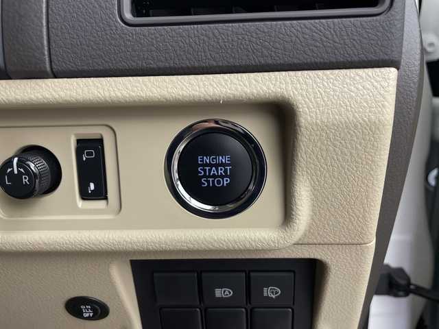 トヨタ ランドクルーザー プラド TX 鹿児島県 2019(令1)年 3.2万km ホワイトパールクリスタルシャイン ALPINE９型ナビ/（FM・AM/CD・DVD/BT/TV）/ALPINEスピーカー/バックカメラ/パーキングセンサー/社外フロアマット/リフトアップ/ETC/LDA/PCS/ACC/LEDヘッドライト/社外AW/フルセグTV/ホワイトレタータイヤ