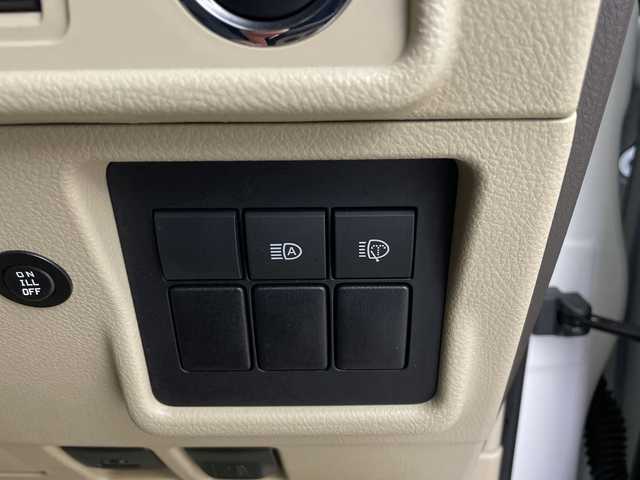 トヨタ ランドクルーザー プラド TX 鹿児島県 2019(令1)年 3.2万km ホワイトパールクリスタルシャイン ALPINE９型ナビ/（FM・AM/CD・DVD/BT/TV）/ALPINEスピーカー/バックカメラ/パーキングセンサー/社外フロアマット/リフトアップ/ETC/LDA/PCS/ACC/LEDヘッドライト/社外AW/フルセグTV/ホワイトレタータイヤ