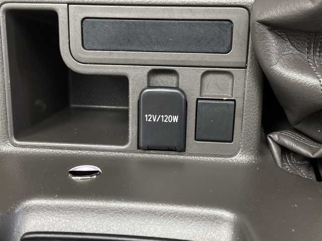 トヨタ ランドクルーザー プラド TX 鹿児島県 2019(令1)年 3.2万km ホワイトパールクリスタルシャイン ALPINE９型ナビ/（FM・AM/CD・DVD/BT/TV）/ALPINEスピーカー/バックカメラ/パーキングセンサー/社外フロアマット/リフトアップ/ETC/LDA/PCS/ACC/LEDヘッドライト/社外AW/フルセグTV/ホワイトレタータイヤ