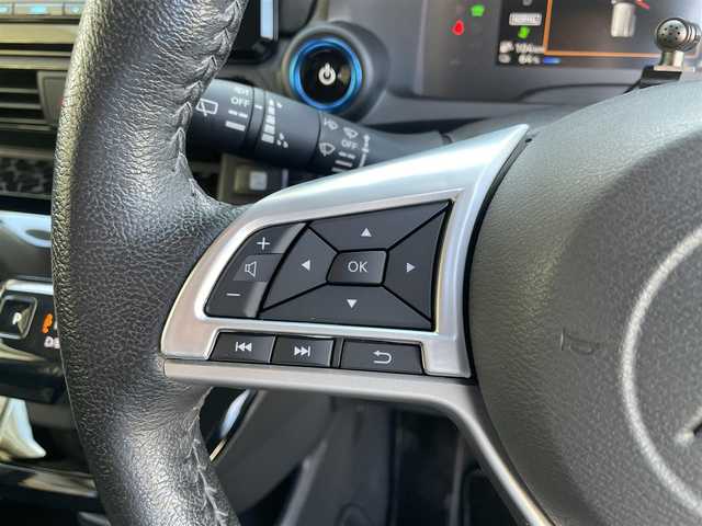 三菱 ｅＫクロス ＥＶ G 大分県 2023(令5)年 3.2万km レッドメタリック ワンオーナー/社外9インチメモリナビ MDV-M909HDL/　　【フルセグ/DVD/BTオーディオ】/全方位カメラ/社外15インチアルミホール/衝突被害軽減システム/イノベーティブペダル オペレーションモード/車線逸脱防止支援機能/電動パーキングブレーキ/ブレーキオートホールド/前後クリアランスソナー/デジタルインナーミラー/ドライブレコーダー/ETC2.0/LEDヘッドライト/オートライト/ヘッドライトレベライザー/レザーステアリング/ハンドルヒーター/チルトステアリング/ステアリングリモコン/前席シートヒーター/運転席シートリフター/エンジンプッシュスタート/ウインカーミラー/リアプライバシーガラス/フロアマット/電動格納ミラー/サイド＆Wエアバッグ/ABS/スマートキー×2/保証書/車両取説/ナビ取説