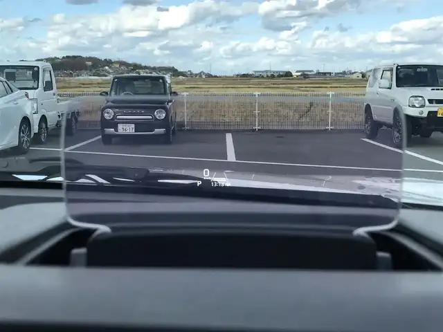 スズキ フロンクス 鳥取県 2024(令6)年 0.6万km パールⅡ ４・W・D/ツートンカラー/ルーフブラック/純正9インチナビ/フルセグ/BT/USB/HDMI/全方位モニター/スズキセーフティサポート/ブラインドスポットモニター/レーンキープアシスト/レーダークルーズコントロール/ヘッドアップディスプレイ/ETC/ハーフレザーシート/前席シートヒーター/置くだけ充電/LEDヘットライト/ハイビームアシスト/純正16インチアルミホイール/プッシュエンジンスタート/アイドリングストップ/スマートキー/フロアマット