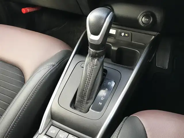 スズキ フロンクス 鳥取県 2024(令6)年 0.6万km パールⅡ ４・W・D/ツートンカラー/ルーフブラック/純正9インチナビ/フルセグ/BT/USB/HDMI/全方位モニター/スズキセーフティサポート/ブラインドスポットモニター/レーンキープアシスト/レーダークルーズコントロール/ヘッドアップディスプレイ/ETC/ハーフレザーシート/前席シートヒーター/置くだけ充電/LEDヘットライト/ハイビームアシスト/純正16インチアルミホイール/プッシュエンジンスタート/アイドリングストップ/スマートキー/フロアマット