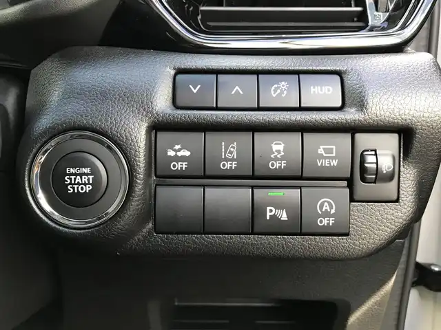 スズキ フロンクス 鳥取県 2024(令6)年 0.6万km パールⅡ ４・W・D/ツートンカラー/ルーフブラック/純正9インチナビ/フルセグ/BT/USB/HDMI/全方位モニター/スズキセーフティサポート/ブラインドスポットモニター/レーンキープアシスト/レーダークルーズコントロール/ヘッドアップディスプレイ/ETC/ハーフレザーシート/前席シートヒーター/置くだけ充電/LEDヘットライト/ハイビームアシスト/純正16インチアルミホイール/プッシュエンジンスタート/アイドリングストップ/スマートキー/フロアマット