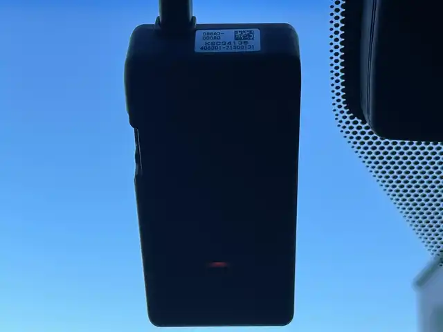 トヨタ クラウン ハイブリッド RS 岡山県 2021(令3)年 10.3万km ブラック 登録時走行距離：　102796km/禁煙車/後期モデル/純正12.3インチナビ/　(CD/DVD/フルセグTV/Bluetooth)/バックカメラ/クルーズコントロール(追従走行あり)/BSM/トヨタセーフティセンス/（PCS/LTA/RCTA/PKSB/RSA/クリアランスソナー）/ドライブレコーダー/ビルトインETC2.0/Clazzioレザー調シートカバー/ハーフレザーシート/シートヒーター/エアシート/パワーシート/ステアリングヒーター/革巻きステアリング/ステアリングスイッチ/純正LEDヘッドライト/フォグライト/オートライト/プッシュスタート/スマートキー/スペアキー×1/MTモード付きAT/アイドリングストップ/純正アルミホイール 18インチ/ウインカーミラー/電動格納ミラー/オートリトラミラー/純正フロアマット/横滑防止装置/盗難防止装置/取扱説明書/ナビ取扱説明書/新車時整備手帳（保証書）