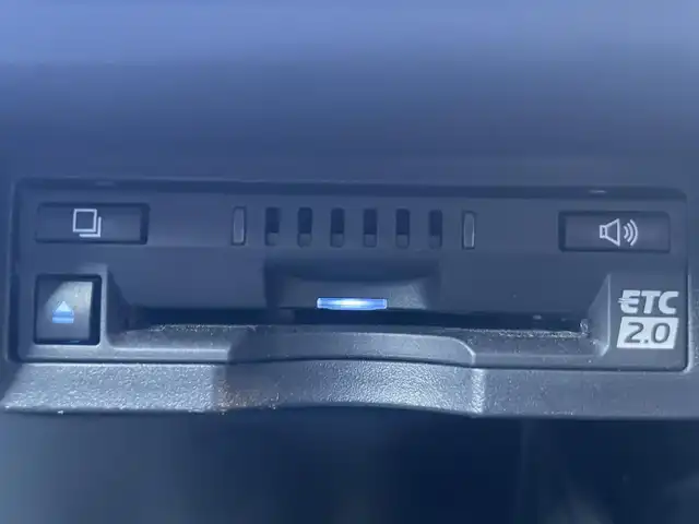 トヨタ クラウン ハイブリッド RS 岡山県 2021(令3)年 10.3万km ブラック 登録時走行距離：　102796km/禁煙車/後期モデル/純正12.3インチナビ/　(CD/DVD/フルセグTV/Bluetooth)/バックカメラ/クルーズコントロール(追従走行あり)/BSM/トヨタセーフティセンス/（PCS/LTA/RCTA/PKSB/RSA/クリアランスソナー）/ドライブレコーダー/ビルトインETC2.0/Clazzioレザー調シートカバー/ハーフレザーシート/シートヒーター/エアシート/パワーシート/ステアリングヒーター/革巻きステアリング/ステアリングスイッチ/純正LEDヘッドライト/フォグライト/オートライト/プッシュスタート/スマートキー/スペアキー×1/MTモード付きAT/アイドリングストップ/純正アルミホイール 18インチ/ウインカーミラー/電動格納ミラー/オートリトラミラー/純正フロアマット/横滑防止装置/盗難防止装置/取扱説明書/ナビ取扱説明書/新車時整備手帳（保証書）