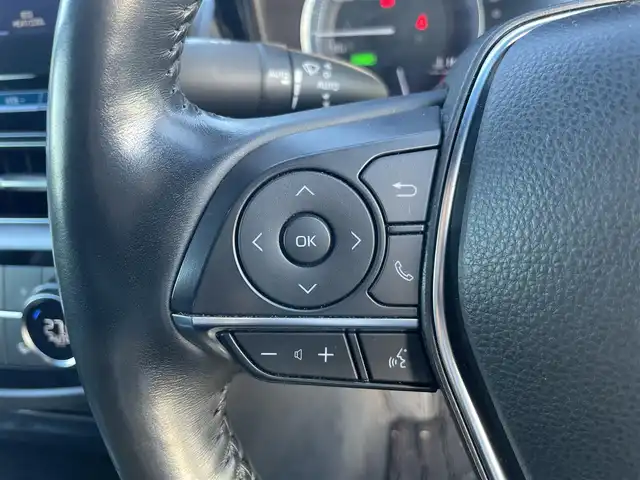 トヨタ クラウン ハイブリッド RS 岡山県 2021(令3)年 10.3万km ブラック 登録時走行距離：　102796km/禁煙車/後期モデル/純正12.3インチナビ/　(CD/DVD/フルセグTV/Bluetooth)/バックカメラ/クルーズコントロール(追従走行あり)/BSM/トヨタセーフティセンス/（PCS/LTA/RCTA/PKSB/RSA/クリアランスソナー）/ドライブレコーダー/ビルトインETC2.0/Clazzioレザー調シートカバー/ハーフレザーシート/シートヒーター/エアシート/パワーシート/ステアリングヒーター/革巻きステアリング/ステアリングスイッチ/純正LEDヘッドライト/フォグライト/オートライト/プッシュスタート/スマートキー/スペアキー×1/MTモード付きAT/アイドリングストップ/純正アルミホイール 18インチ/ウインカーミラー/電動格納ミラー/オートリトラミラー/純正フロアマット/横滑防止装置/盗難防止装置/取扱説明書/ナビ取扱説明書/新車時整備手帳（保証書）