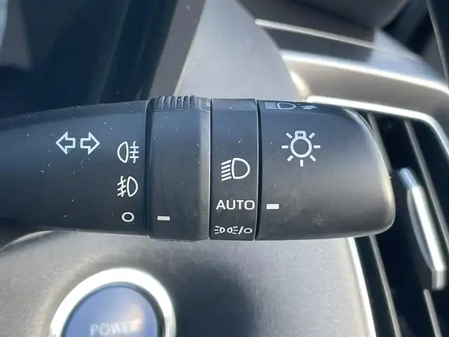 トヨタ クラウン ハイブリッド RS 岡山県 2021(令3)年 10.3万km ブラック 登録時走行距離：　102796km/禁煙車/後期モデル/純正12.3インチナビ/　(CD/DVD/フルセグTV/Bluetooth)/バックカメラ/クルーズコントロール(追従走行あり)/BSM/トヨタセーフティセンス/（PCS/LTA/RCTA/PKSB/RSA/クリアランスソナー）/ドライブレコーダー/ビルトインETC2.0/Clazzioレザー調シートカバー/ハーフレザーシート/シートヒーター/エアシート/パワーシート/ステアリングヒーター/革巻きステアリング/ステアリングスイッチ/純正LEDヘッドライト/フォグライト/オートライト/プッシュスタート/スマートキー/スペアキー×1/MTモード付きAT/アイドリングストップ/純正アルミホイール 18インチ/ウインカーミラー/電動格納ミラー/オートリトラミラー/純正フロアマット/横滑防止装置/盗難防止装置/取扱説明書/ナビ取扱説明書/新車時整備手帳（保証書）